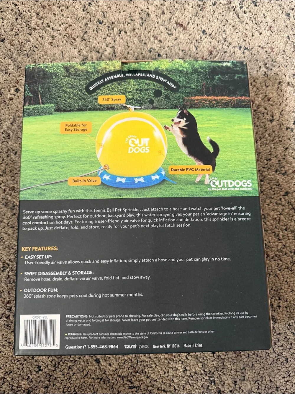 The Great Out Dogs Yellow Tennis Ball Pet Sprinkler NIB